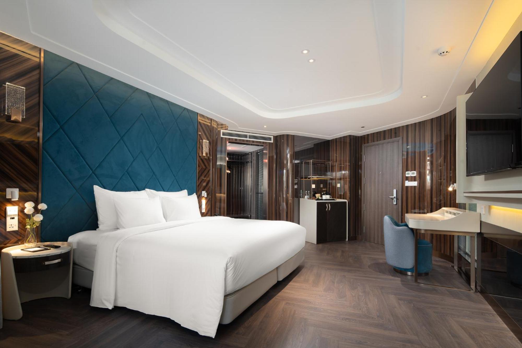Hotel Grand Pioneers Halong Bay Cruise 1 Ha Long Esterno foto