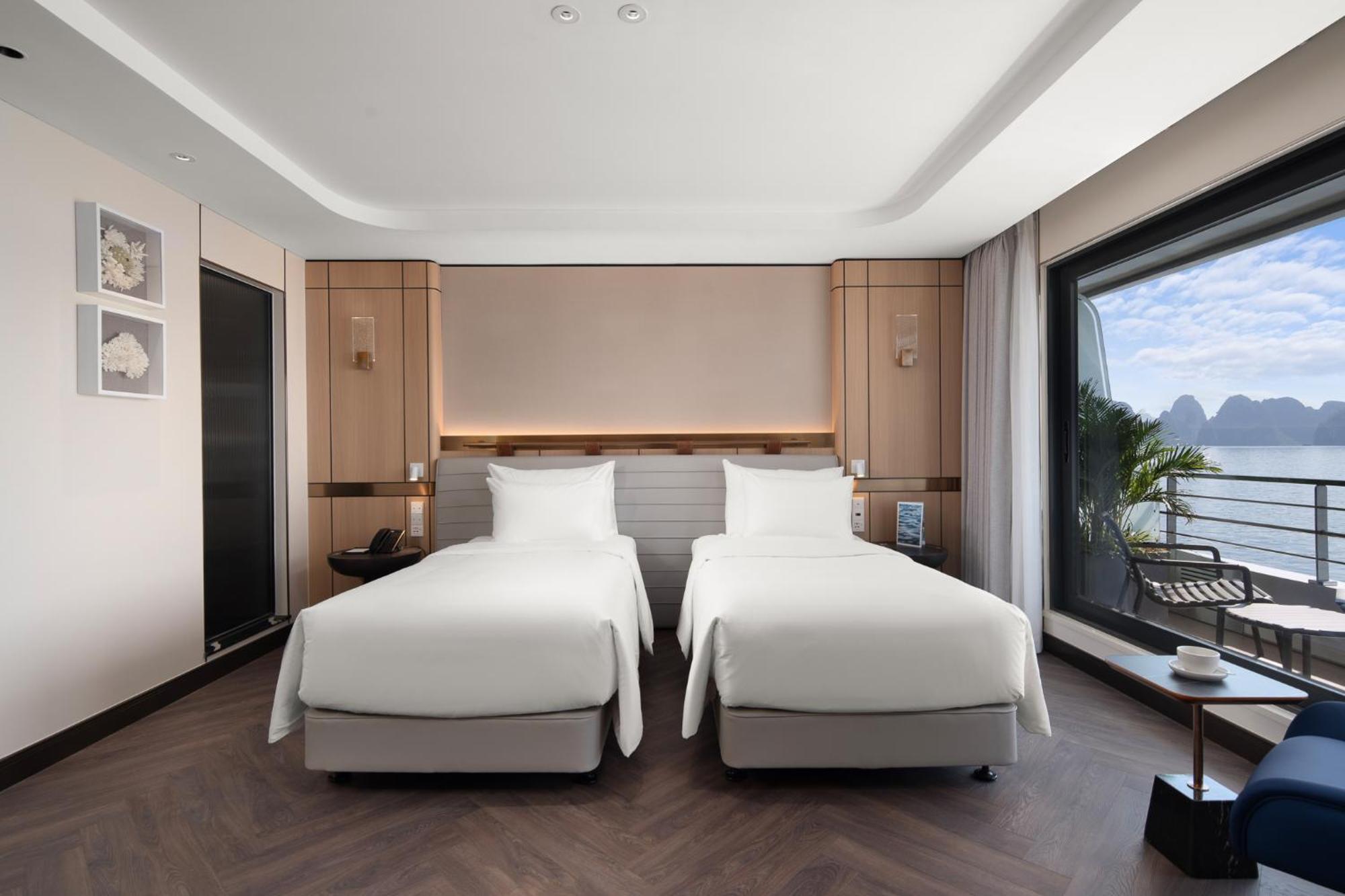 Hotel Grand Pioneers Halong Bay Cruise 1 Ha Long Esterno foto