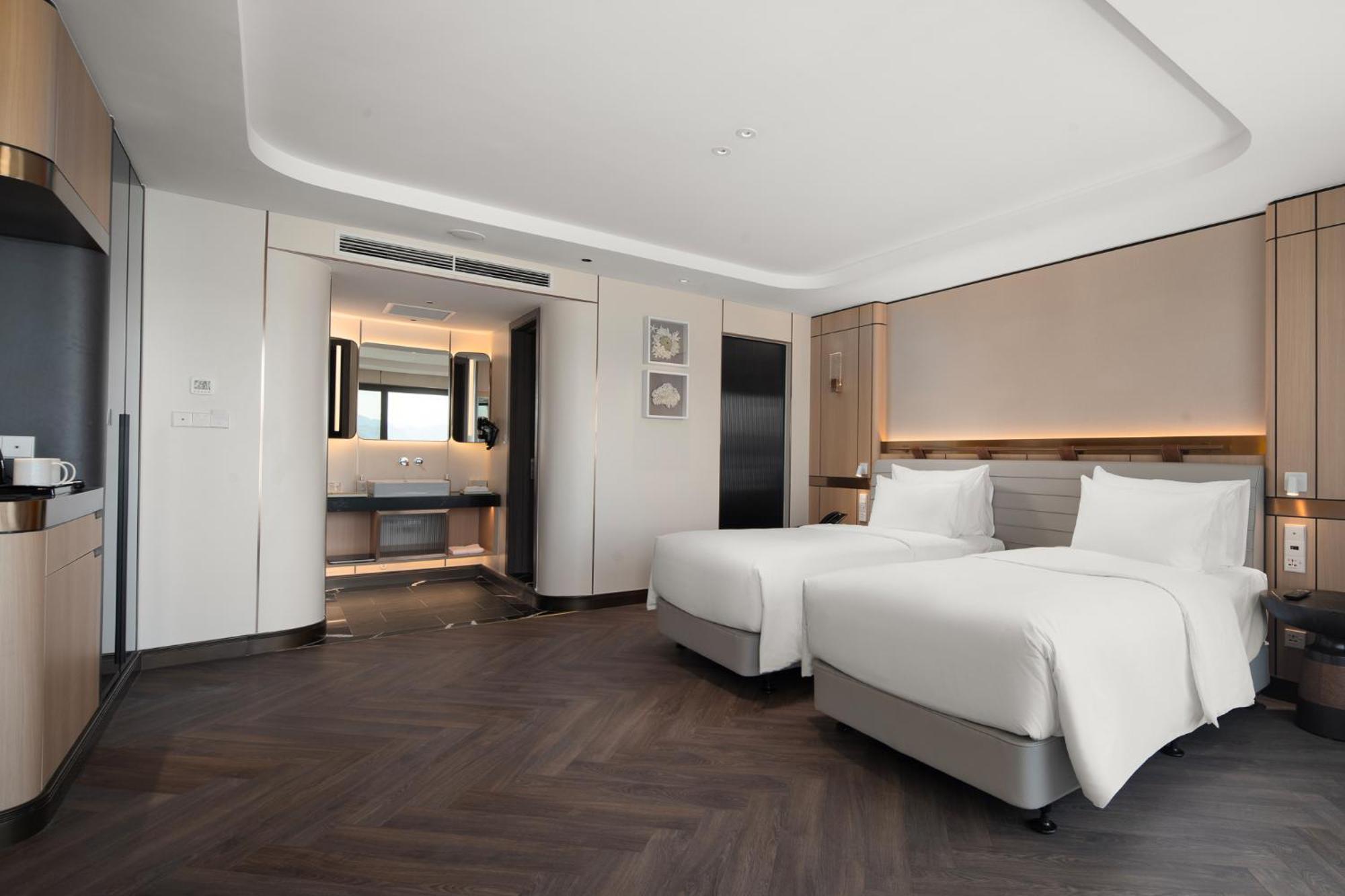 Hotel Grand Pioneers Halong Bay Cruise 1 Ha Long Esterno foto