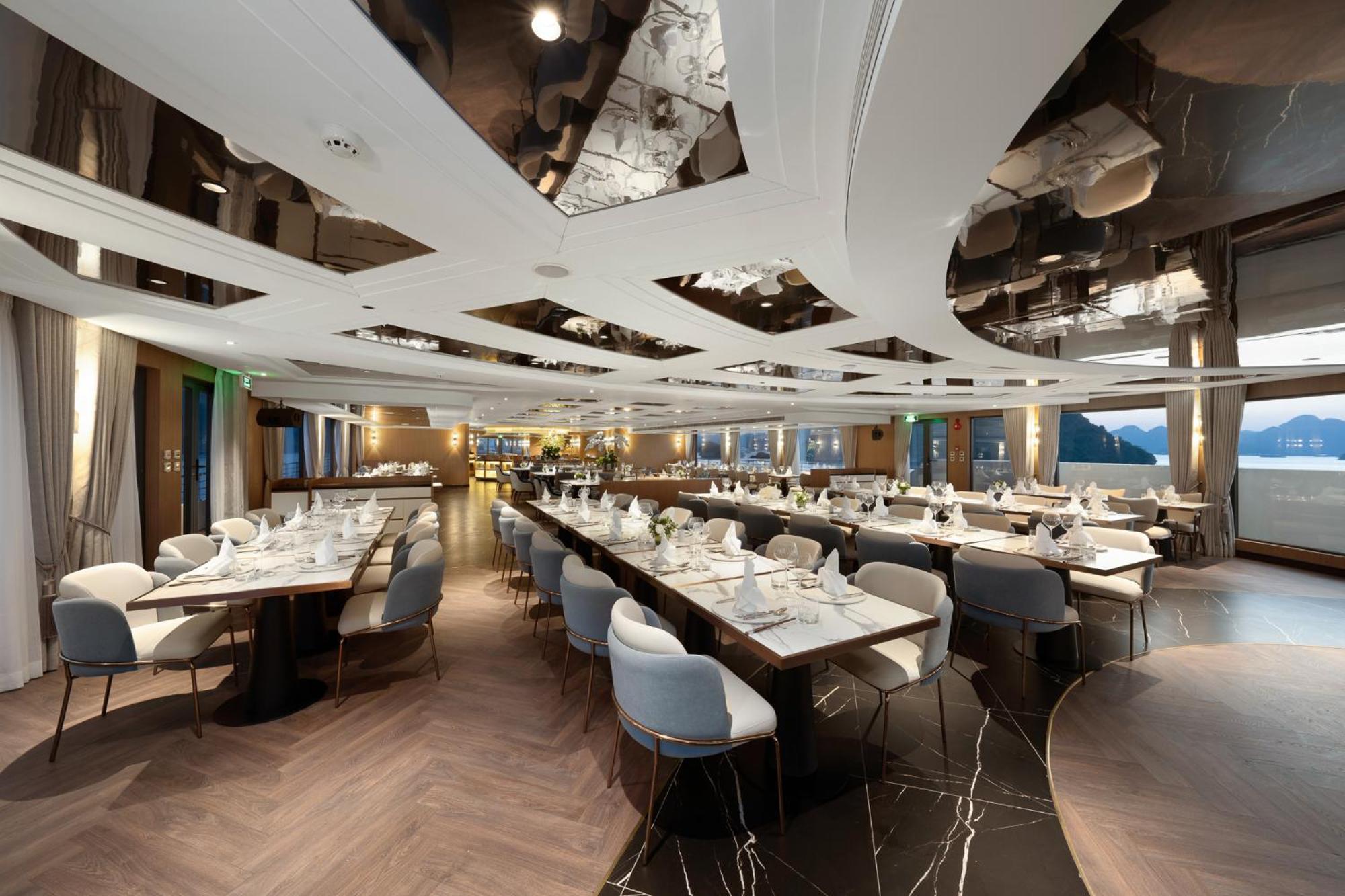 Hotel Grand Pioneers Halong Bay Cruise 1 Ha Long Esterno foto