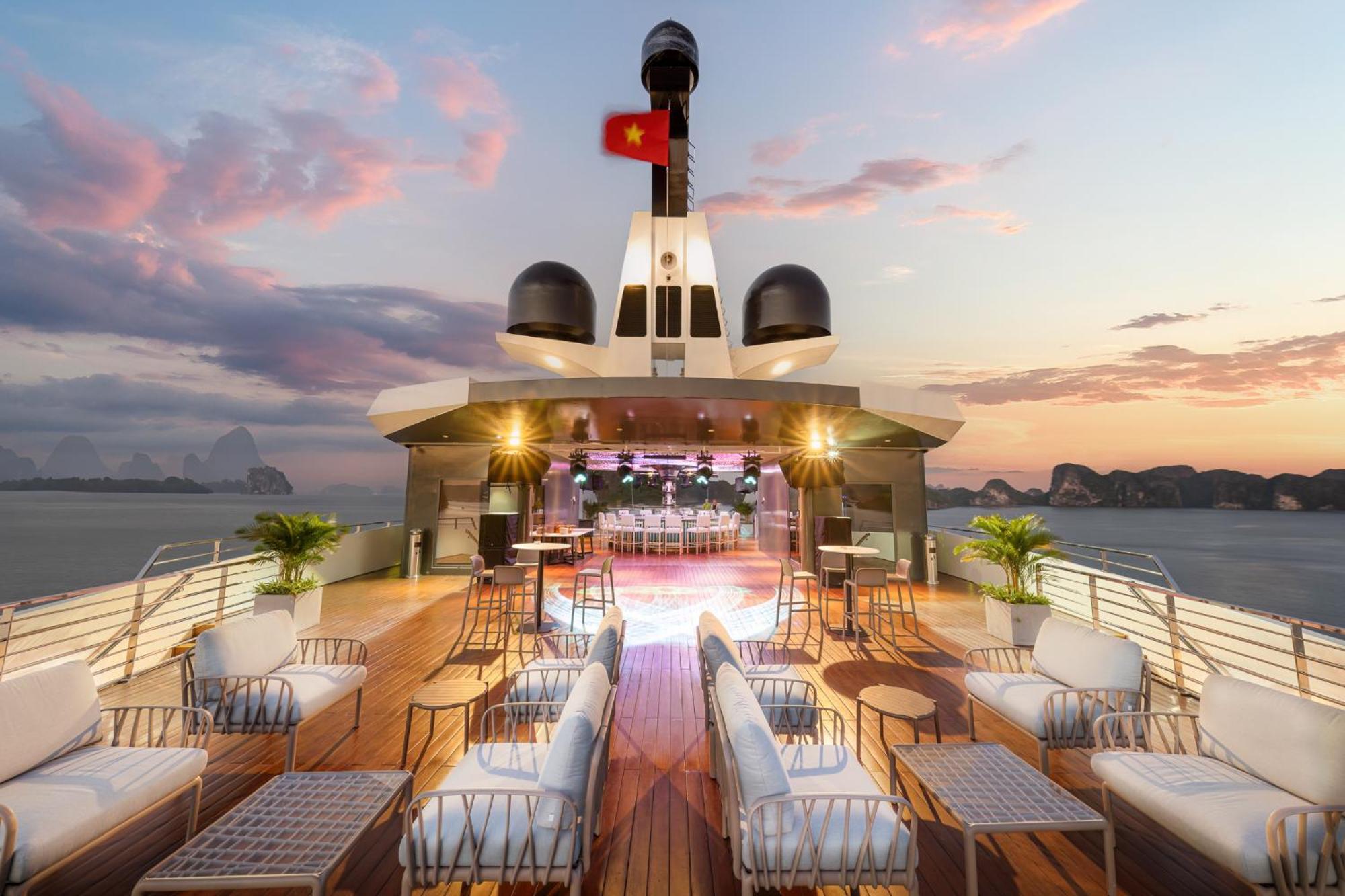 Hotel Grand Pioneers Halong Bay Cruise 1 Ha Long Esterno foto