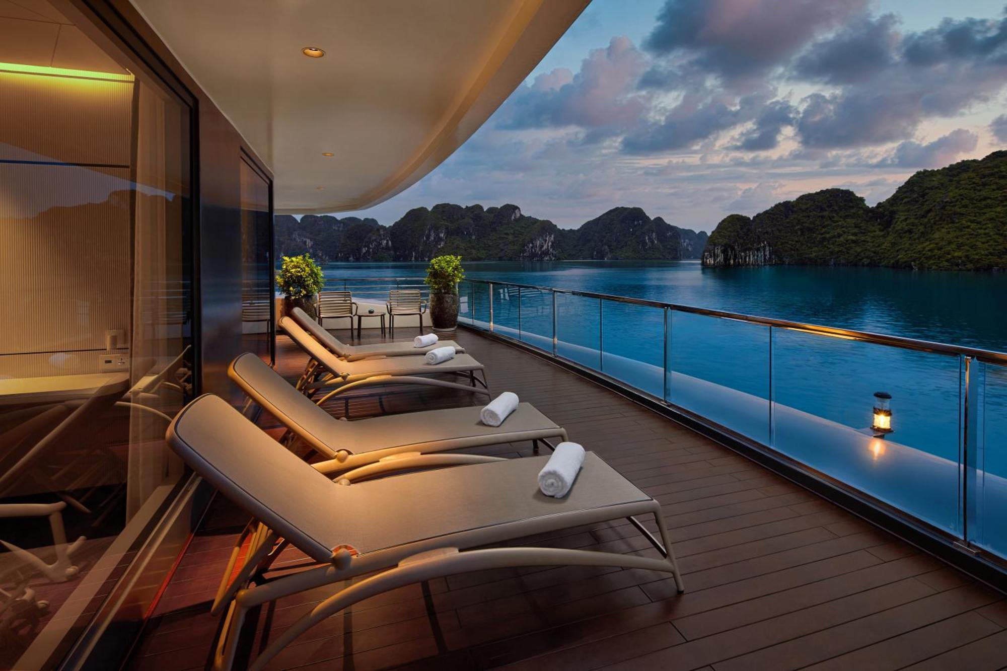 Hotel Grand Pioneers Halong Bay Cruise 1 Ha Long Esterno foto