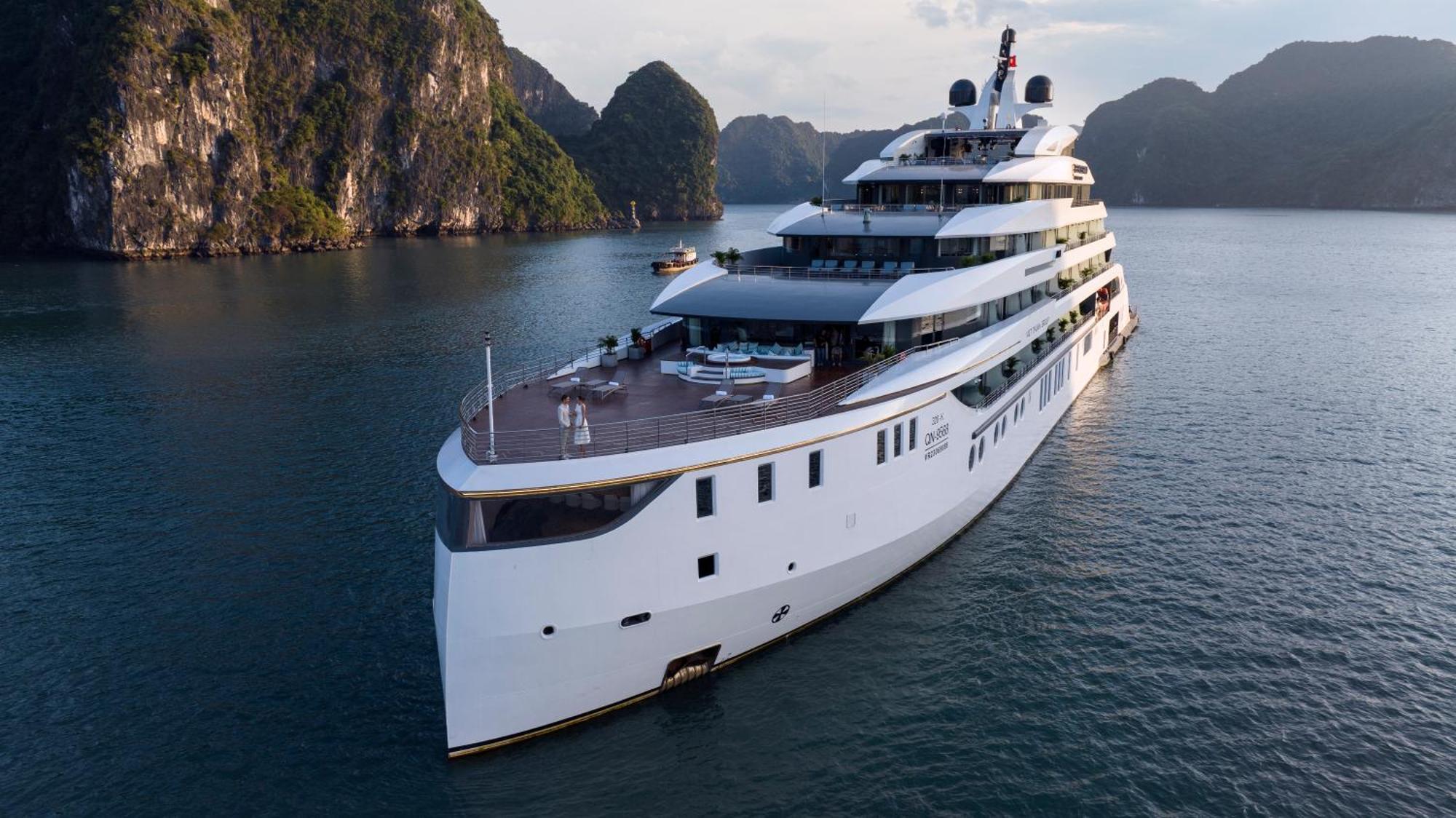 Hotel Grand Pioneers Halong Bay Cruise 1 Ha Long Esterno foto